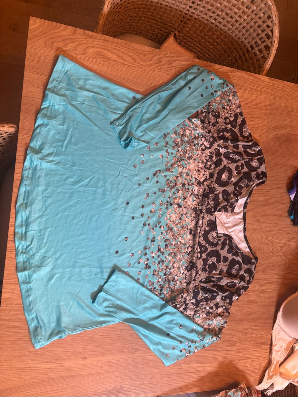 SHEIN Turquoise Short Sleeve Embellished Animal Print Top